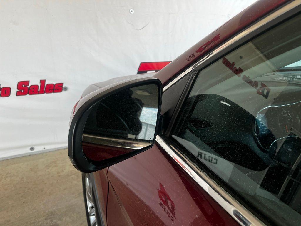 used 2019 Jeep Cherokee car, priced at $19,905