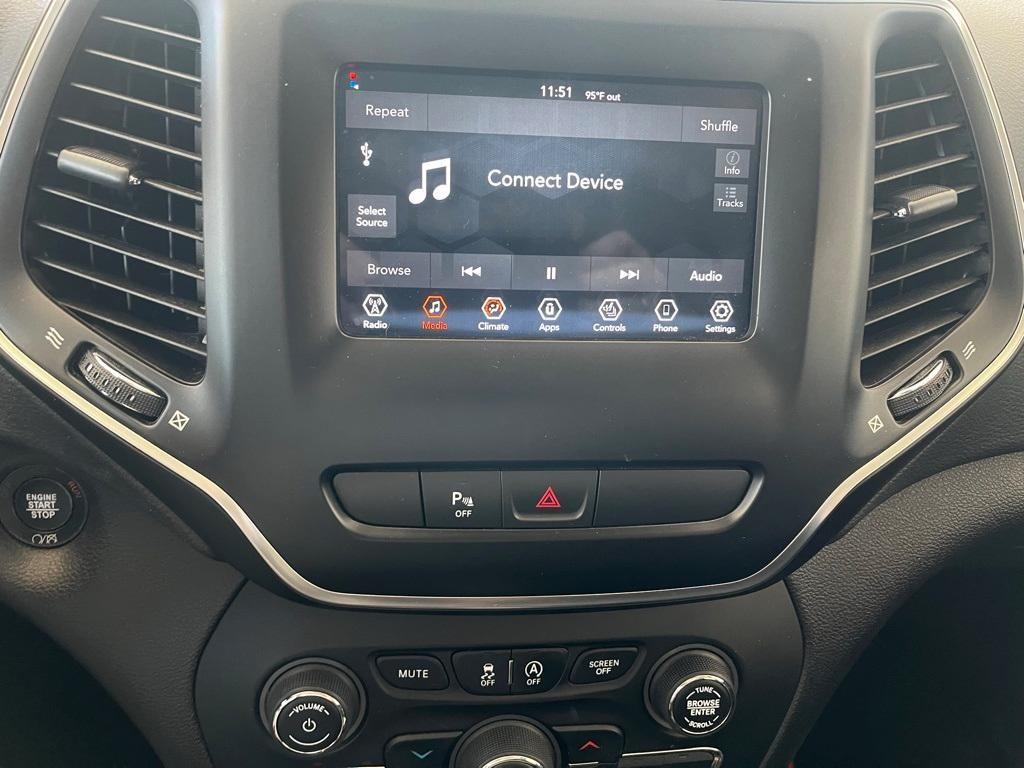 used 2019 Jeep Cherokee car, priced at $18,671