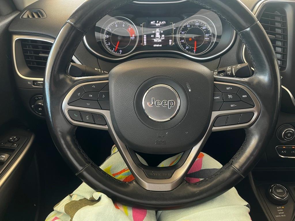 used 2019 Jeep Cherokee car, priced at $18,671
