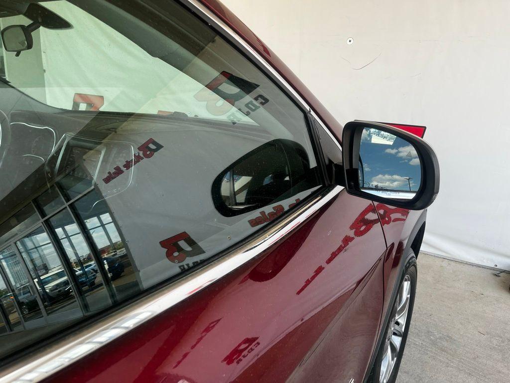 used 2019 Jeep Cherokee car, priced at $19,905