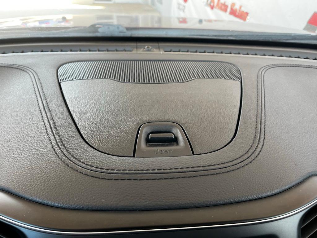 used 2019 Jeep Cherokee car, priced at $18,671