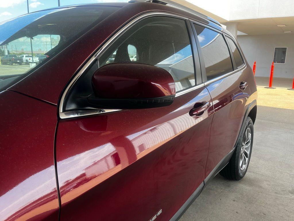 used 2019 Jeep Cherokee car, priced at $19,905