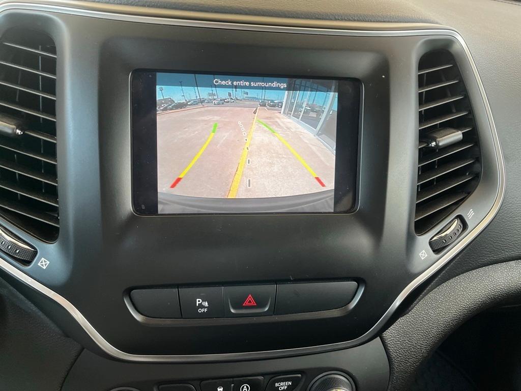 used 2019 Jeep Cherokee car, priced at $18,671