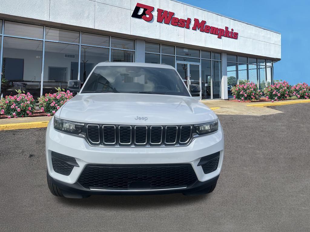 new 2025 Jeep Grand Cherokee car, priced at $37,832