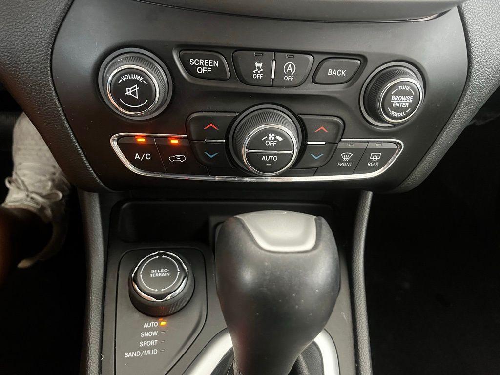 used 2018 Jeep Cherokee car, priced at $17,566