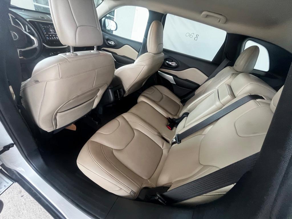 used 2018 Jeep Cherokee car, priced at $18,048
