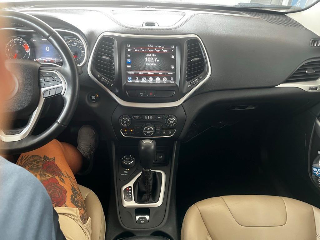 used 2018 Jeep Cherokee car, priced at $18,048