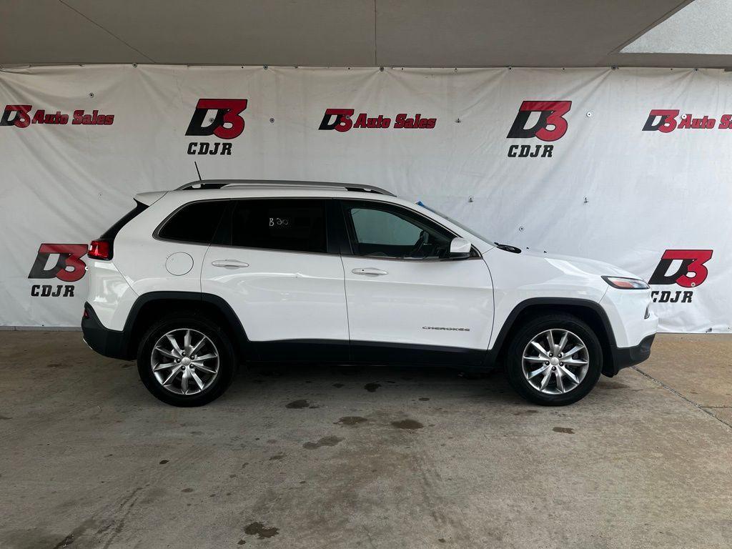 used 2018 Jeep Cherokee car, priced at $17,566