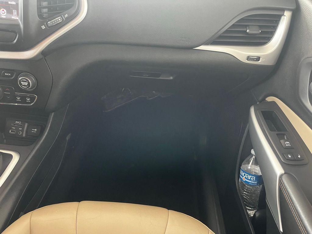 used 2018 Jeep Cherokee car, priced at $17,566