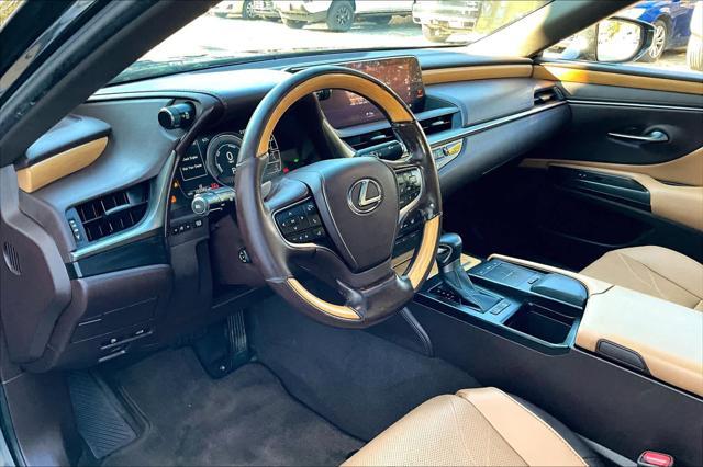 used 2019 Lexus ES 300h car, priced at $24,492