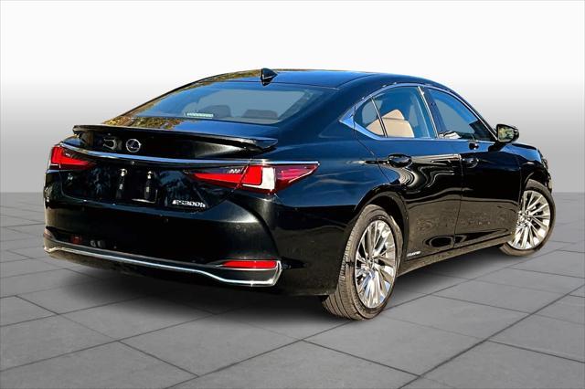 used 2019 Lexus ES 300h car, priced at $24,492