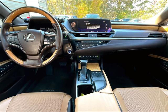 used 2019 Lexus ES 300h car, priced at $24,492