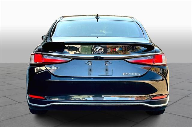 used 2019 Lexus ES 300h car, priced at $24,492