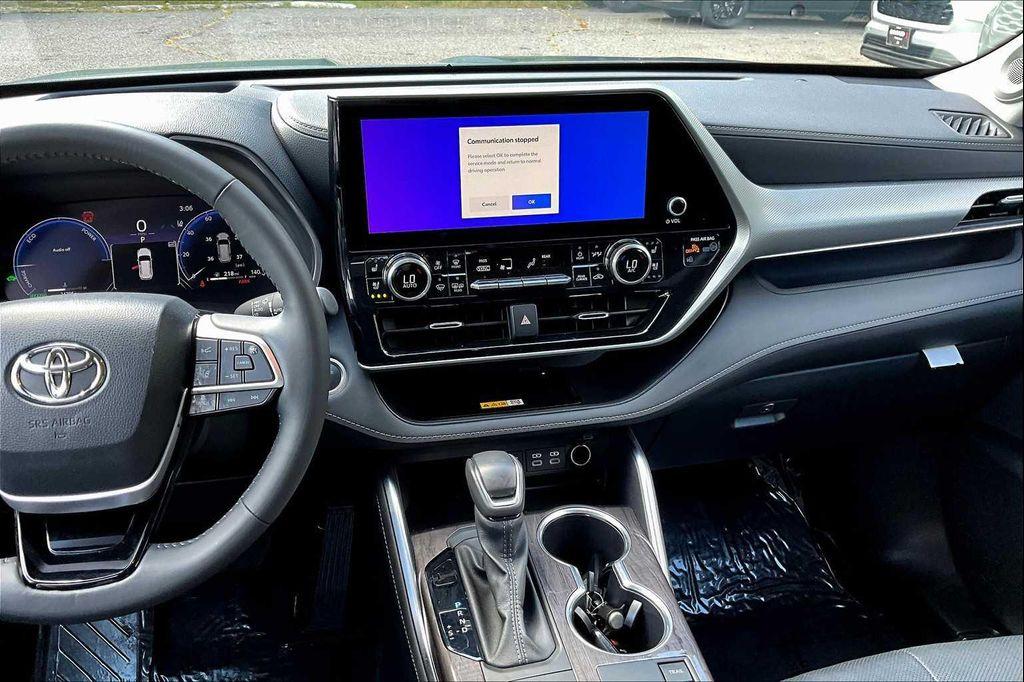used 2024 Toyota Highlander Hybrid car, priced at $49,992