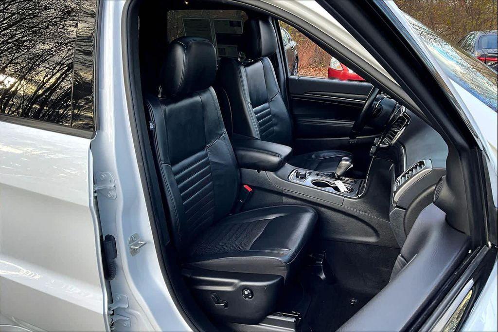 used 2021 Jeep Grand Cherokee car, priced at $26,892