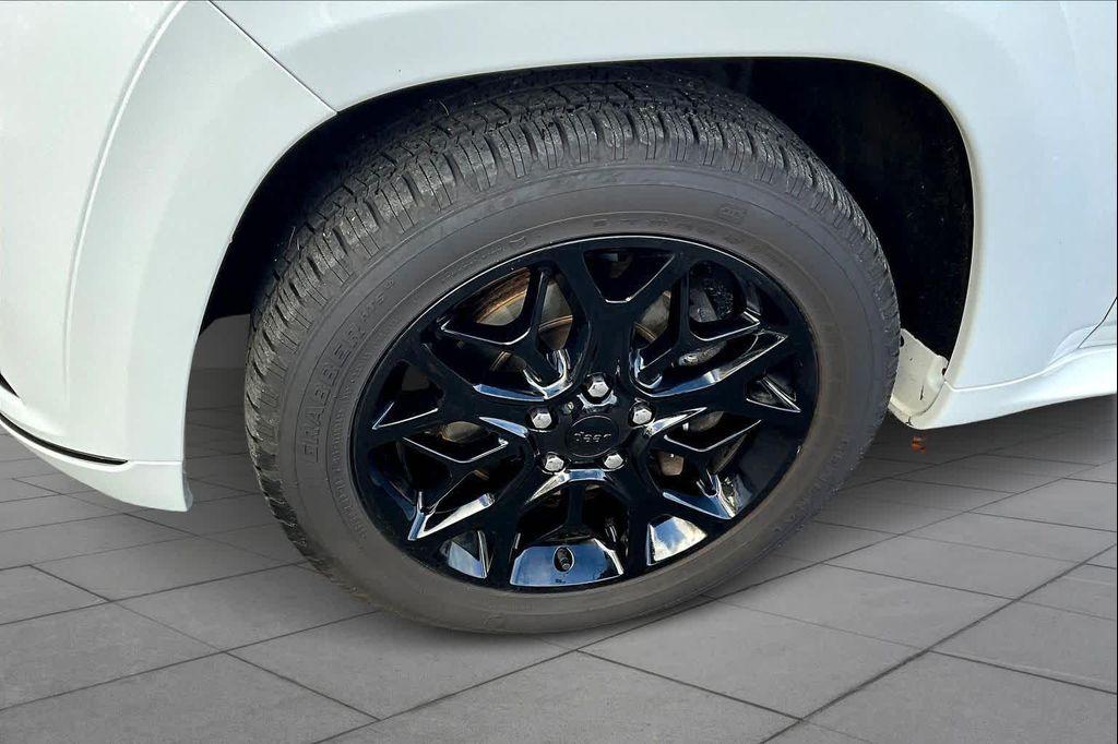 used 2021 Jeep Grand Cherokee car, priced at $26,892