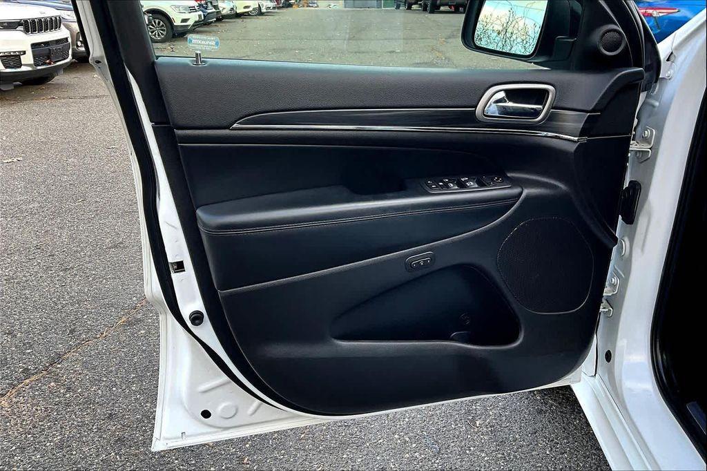 used 2021 Jeep Grand Cherokee car, priced at $26,892