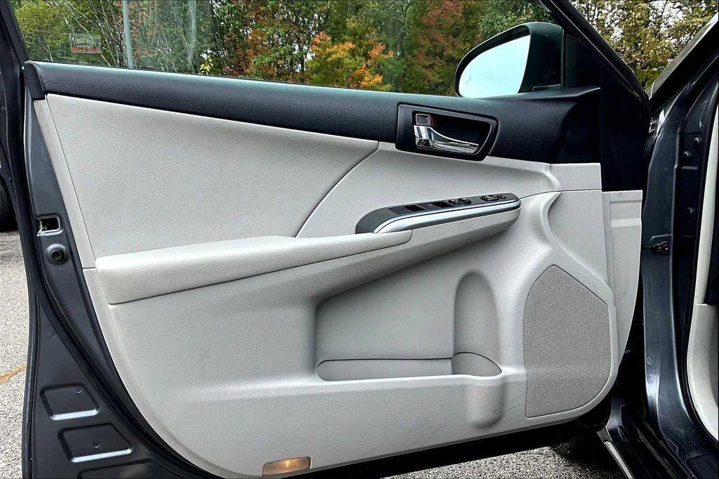 used 2012 Toyota Camry Hybrid car, priced at $10,492