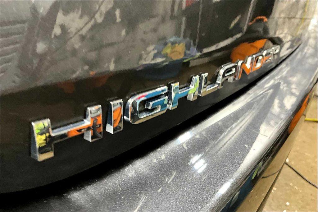 used 2024 Toyota Highlander car, priced at $39,892