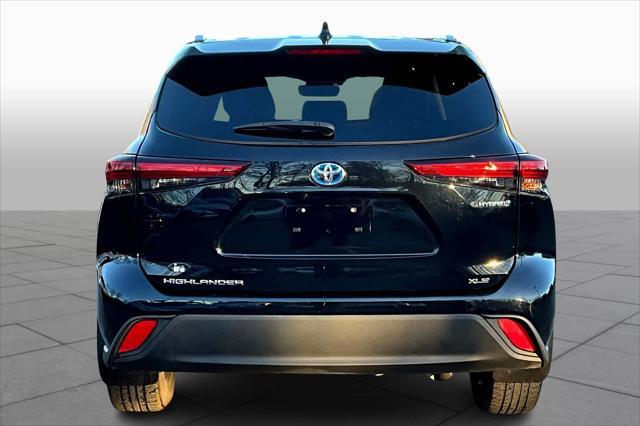 used 2021 Toyota Highlander Hybrid car, priced at $38,981