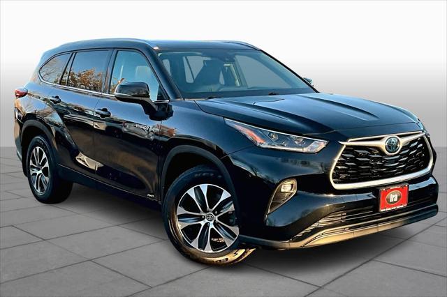 used 2021 Toyota Highlander Hybrid car, priced at $38,981