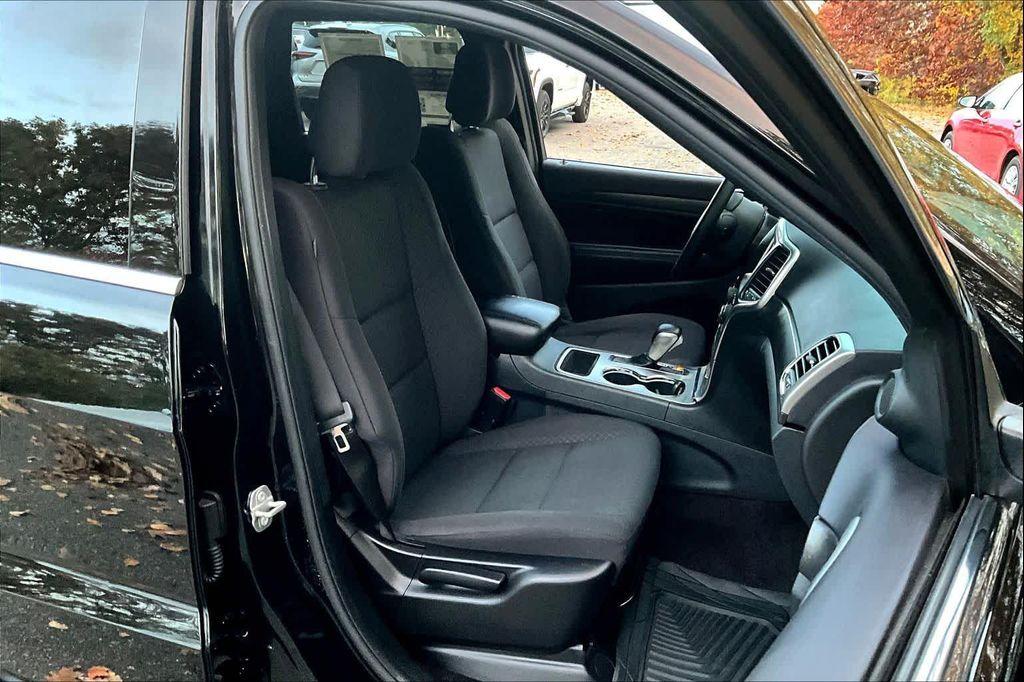 used 2018 Jeep Grand Cherokee car, priced at $13,981