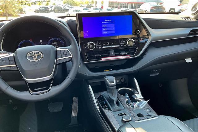 new 2024 Toyota Highlander car, priced at $55,322