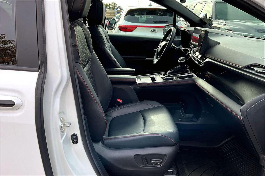 used 2025 Toyota Sienna car, priced at $52,491