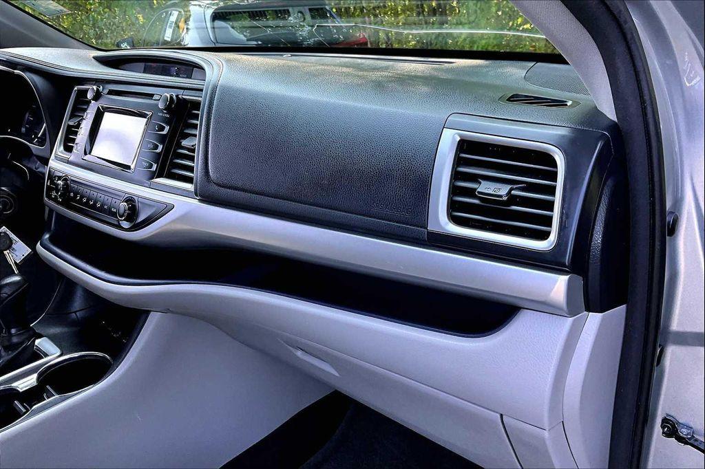 used 2018 Toyota Highlander car, priced at $19,892
