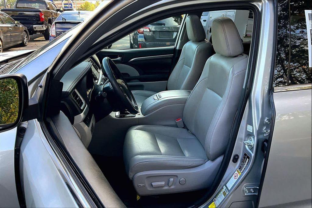 used 2018 Toyota Highlander car, priced at $27,491