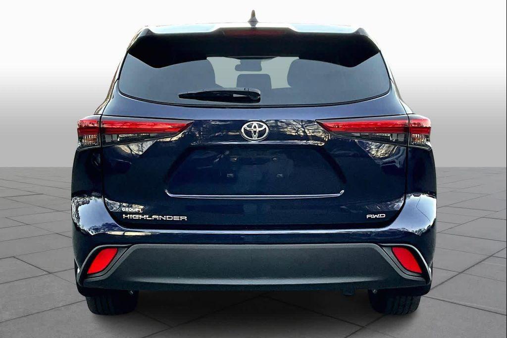 used 2020 Toyota Highlander car, priced at $24,492