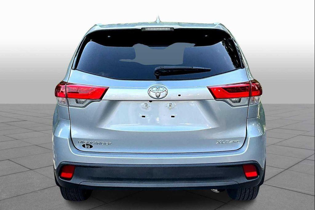 used 2019 Toyota Highlander car, priced at $32,822