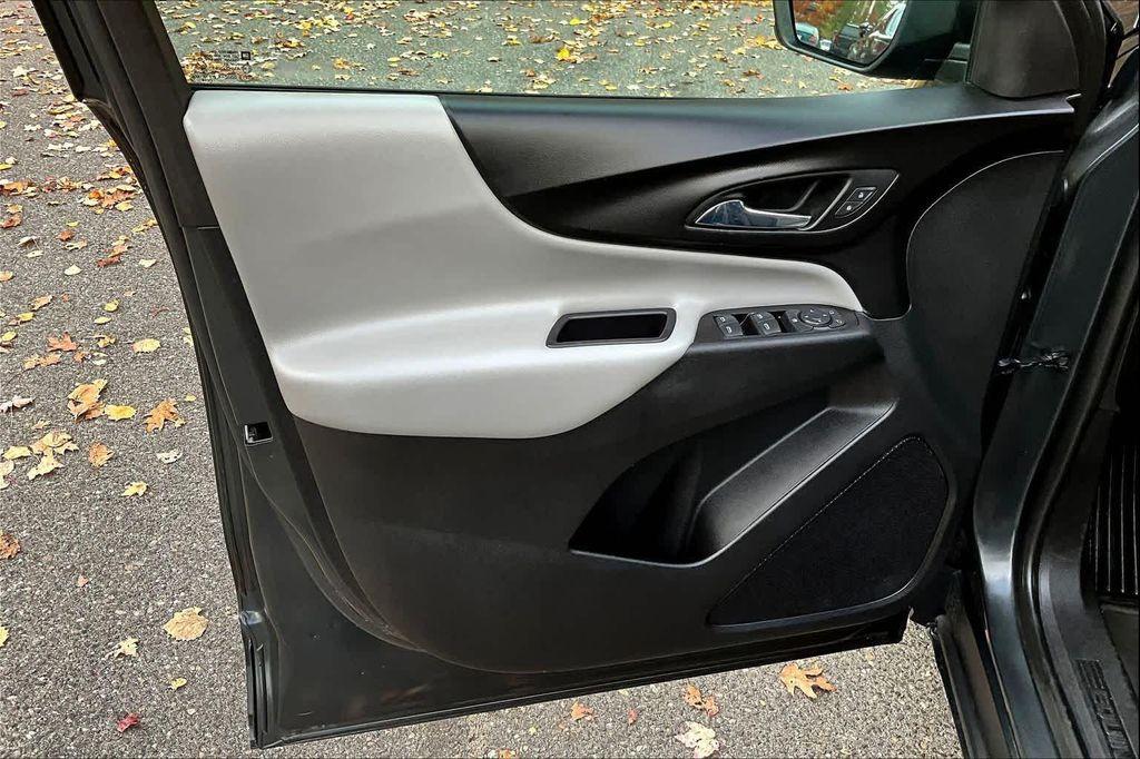 used 2018 Chevrolet Equinox car, priced at $11,491