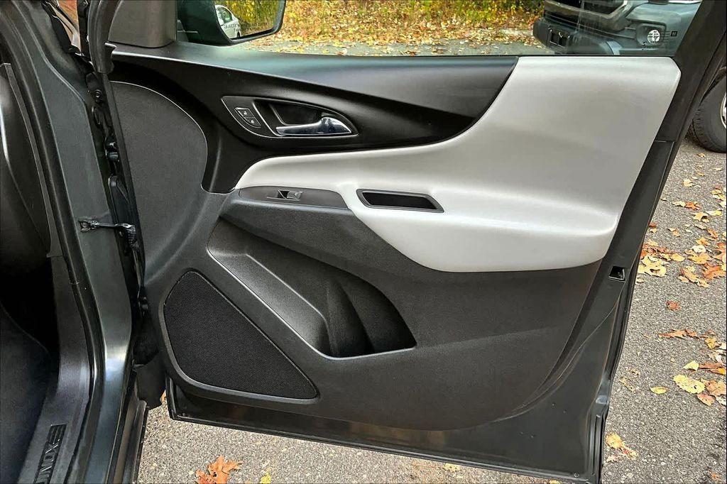 used 2018 Chevrolet Equinox car, priced at $11,491