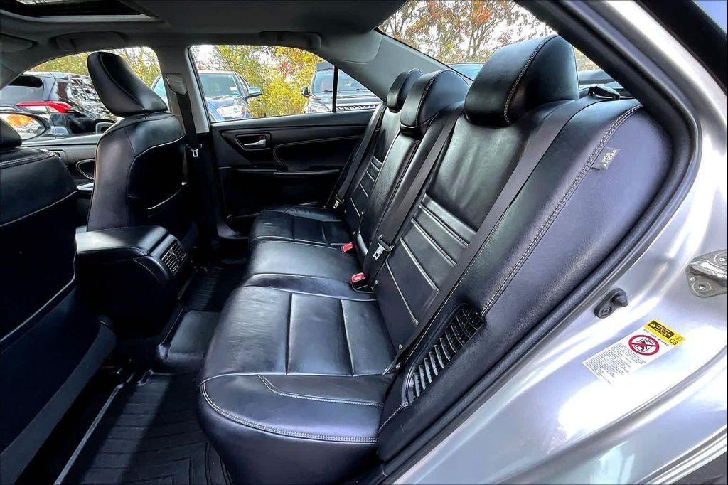 used 2017 Toyota Camry Hybrid car, priced at $13,492