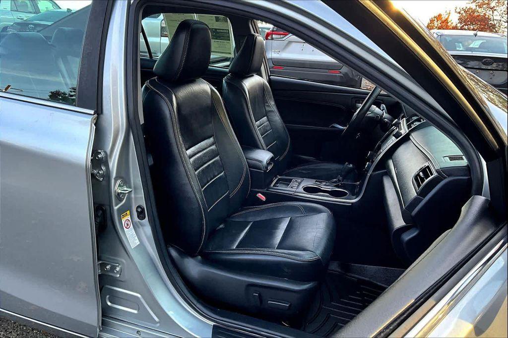 used 2017 Toyota Camry Hybrid car, priced at $13,492