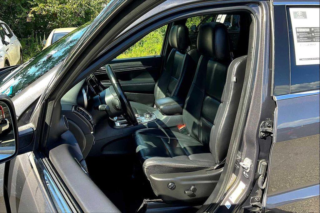 used 2021 Jeep Grand Cherokee car, priced at $27,612