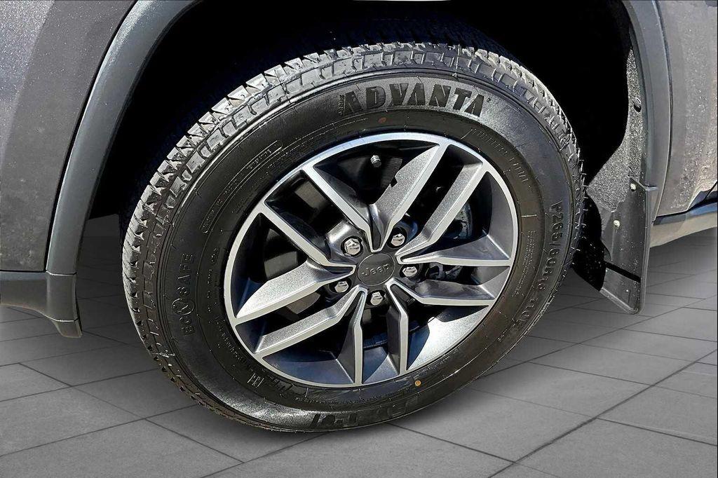 used 2021 Jeep Grand Cherokee car, priced at $27,612