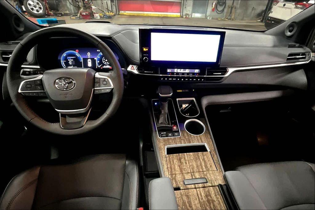 used 2025 Toyota Sienna car, priced at $61,822