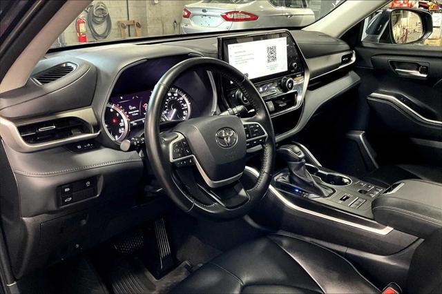 used 2023 Toyota Highlander car, priced at $39,981