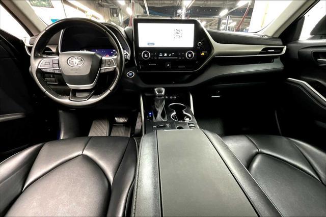 used 2023 Toyota Highlander car, priced at $39,981