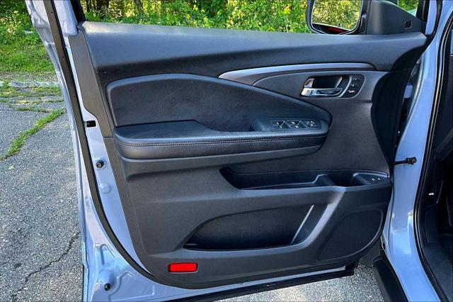 used 2022 Honda Pilot car, priced at $33,808