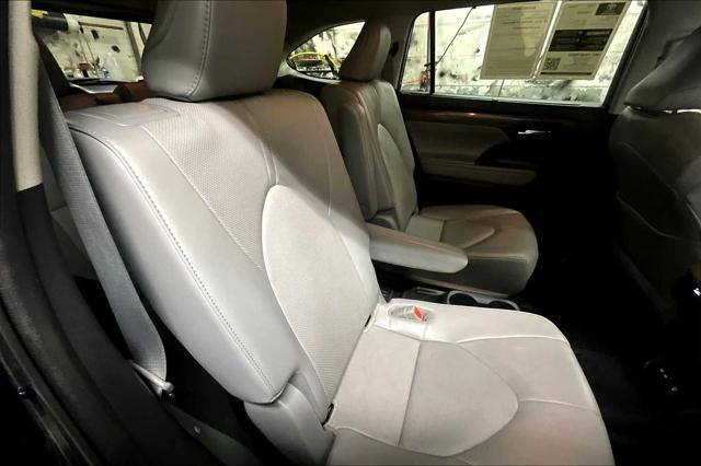 used 2022 Toyota Highlander car, priced at $41,982