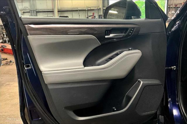 used 2022 Toyota Highlander car, priced at $41,982