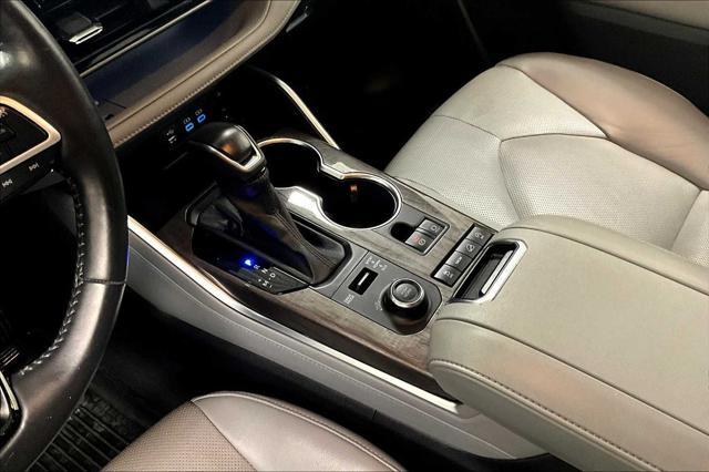 used 2022 Toyota Highlander car, priced at $41,982