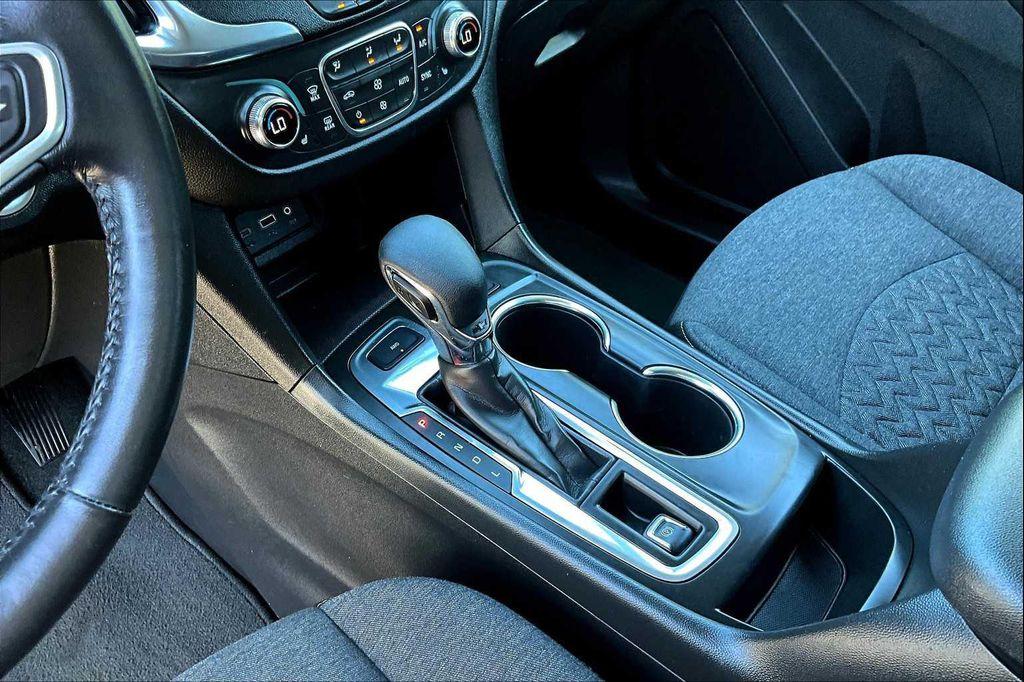 used 2022 Chevrolet Equinox car, priced at $23,682