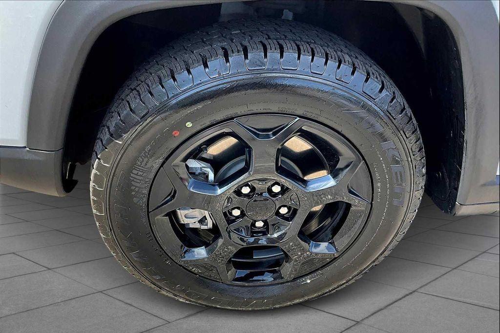 used 2024 Jeep Compass car, priced at $23,892