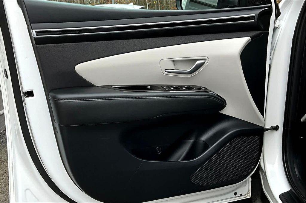 used 2022 Hyundai TUCSON Hybrid car, priced at $23,892