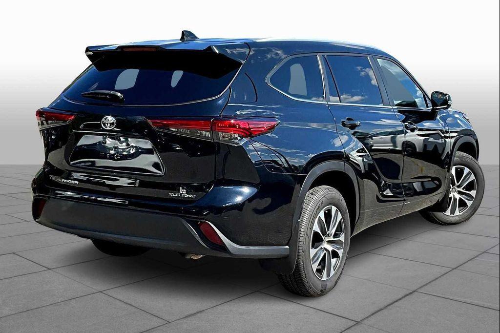 used 2023 Toyota Highlander car, priced at $35,492