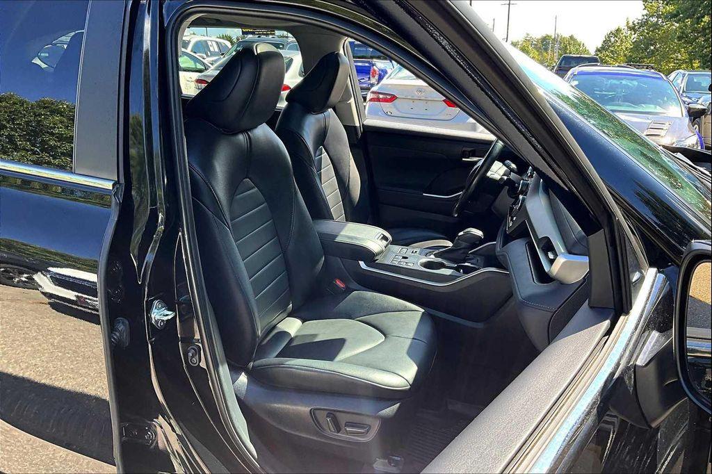used 2023 Toyota Highlander car, priced at $35,492